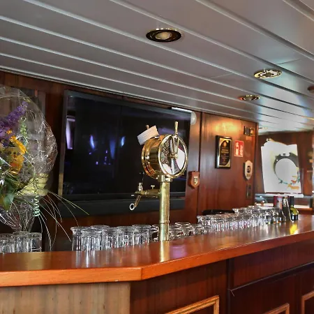 Alexander Von Humboldt - Schiff Hotel *