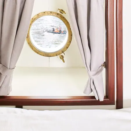 Hotel Alexander Von Humboldt - Schiff Brême