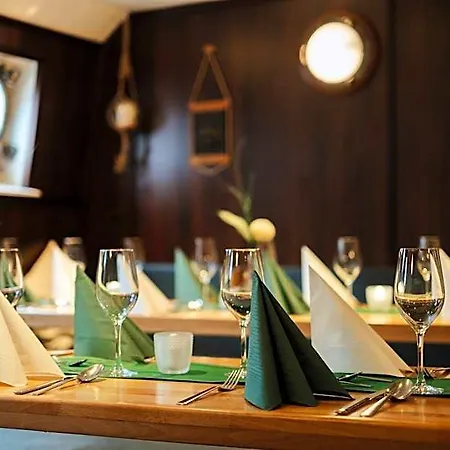 Alexander Von Humboldt - Schiff Hotel Brema
